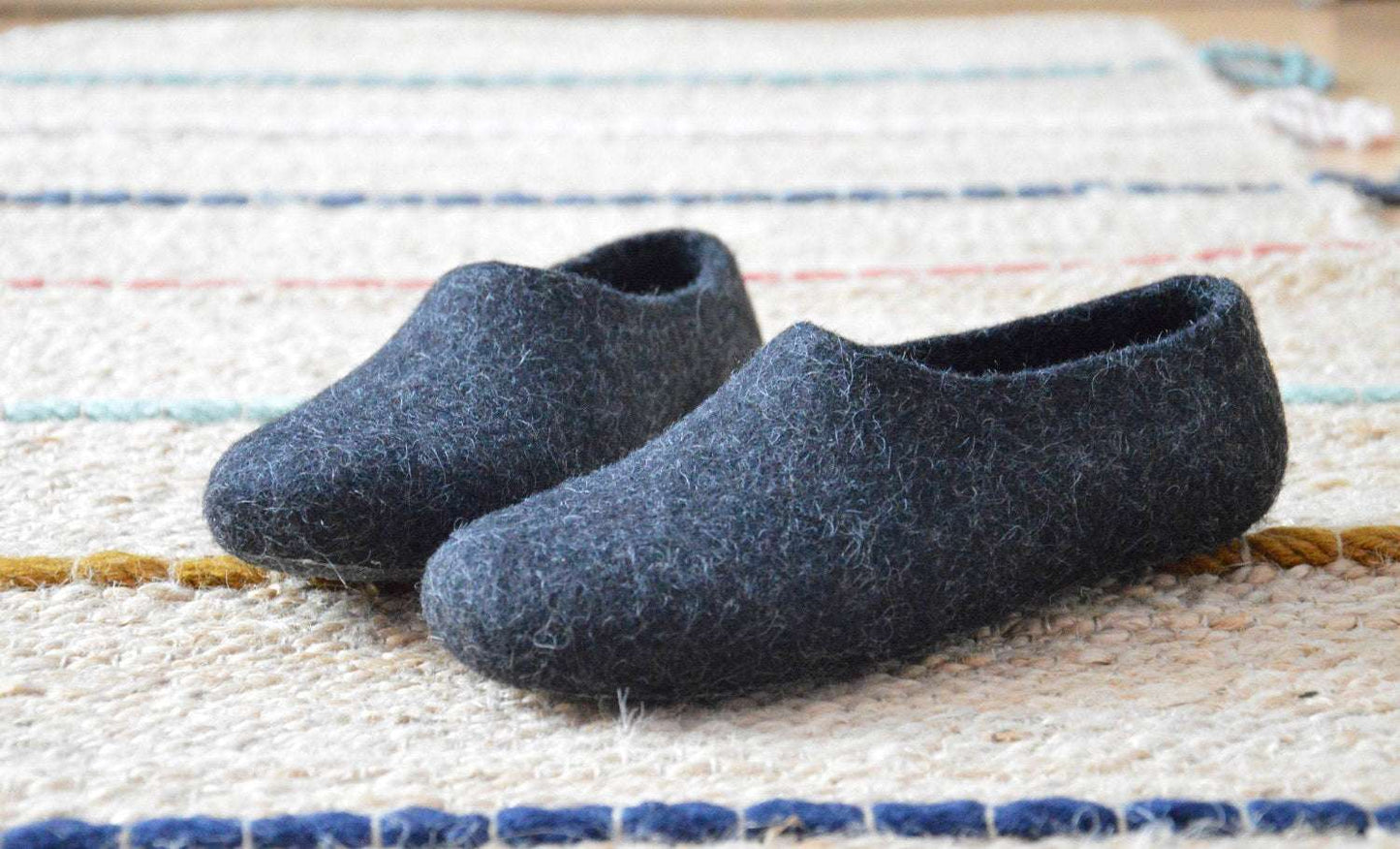 Eco friendly natural brown black color felted men slippers - Home Soul