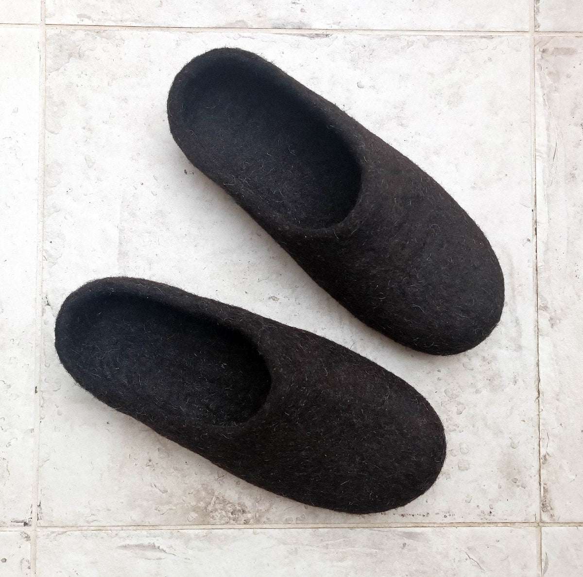 Eco friendly natural brown black color felted low back men slippers - Home Soul