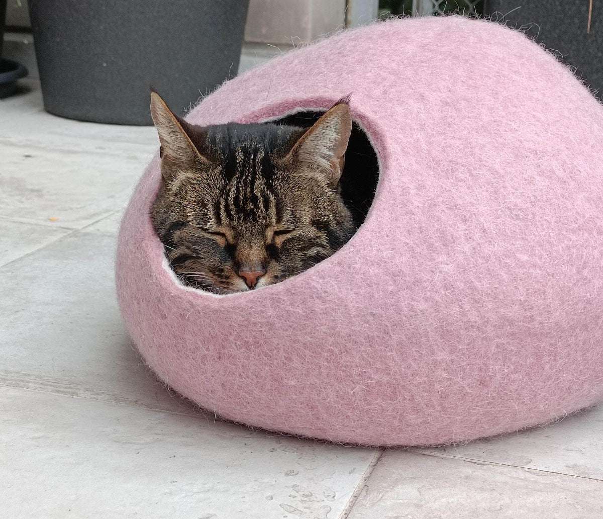 Pastel Cat Bed - Eco-Friendly Pet Cave - Home Soul