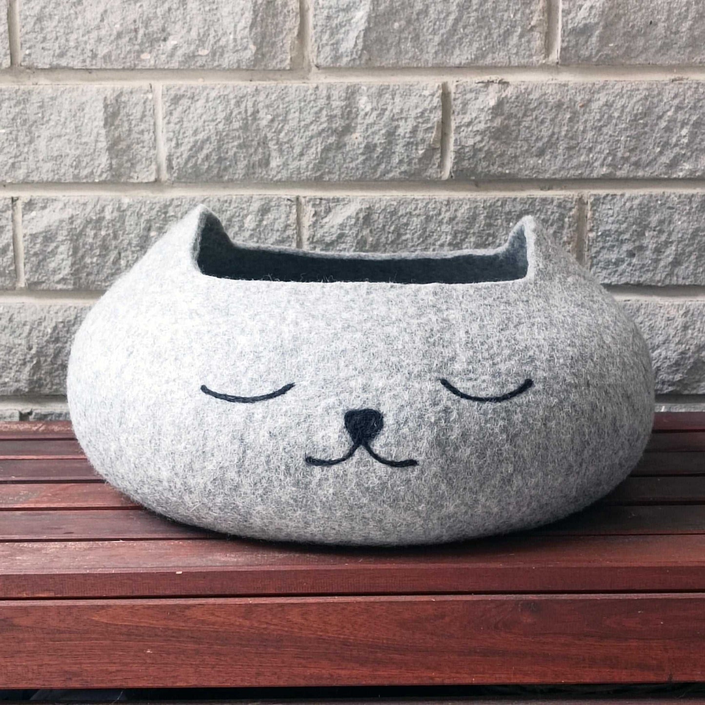 Custom Color Pet Bed Basket: Peaceful Sleeping Cat Design