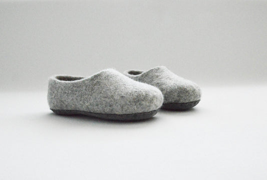 Simple Kids Slippers - Felted House Shoes - Home Soul