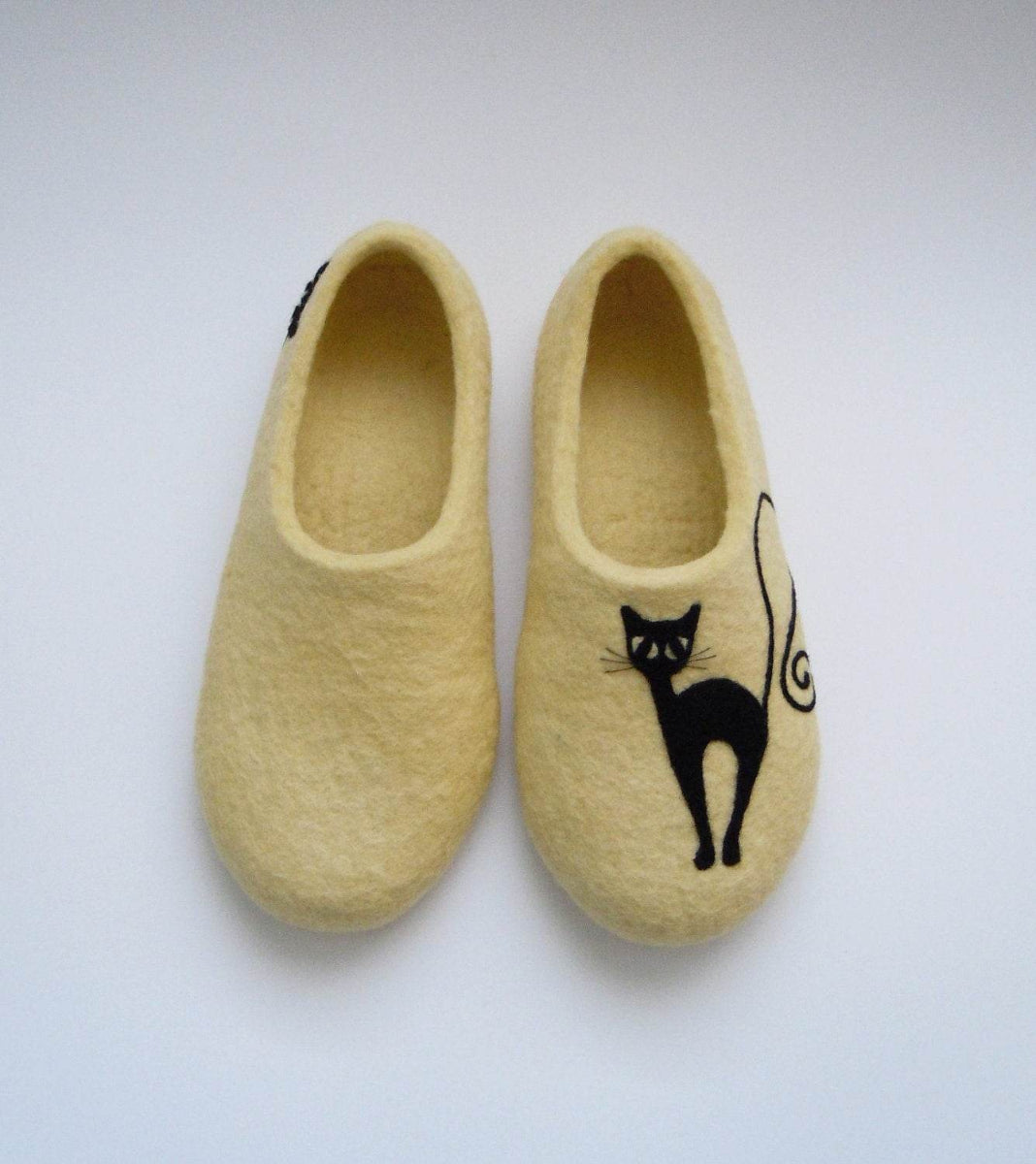 Black Cat Slippers - Light Cream House Shoes - Home Soul