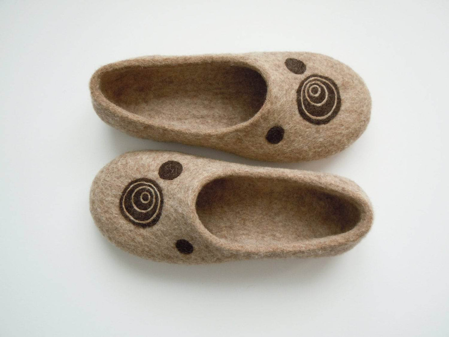 Eco friendly handmade felted slippers CIRCLES - Home Soul