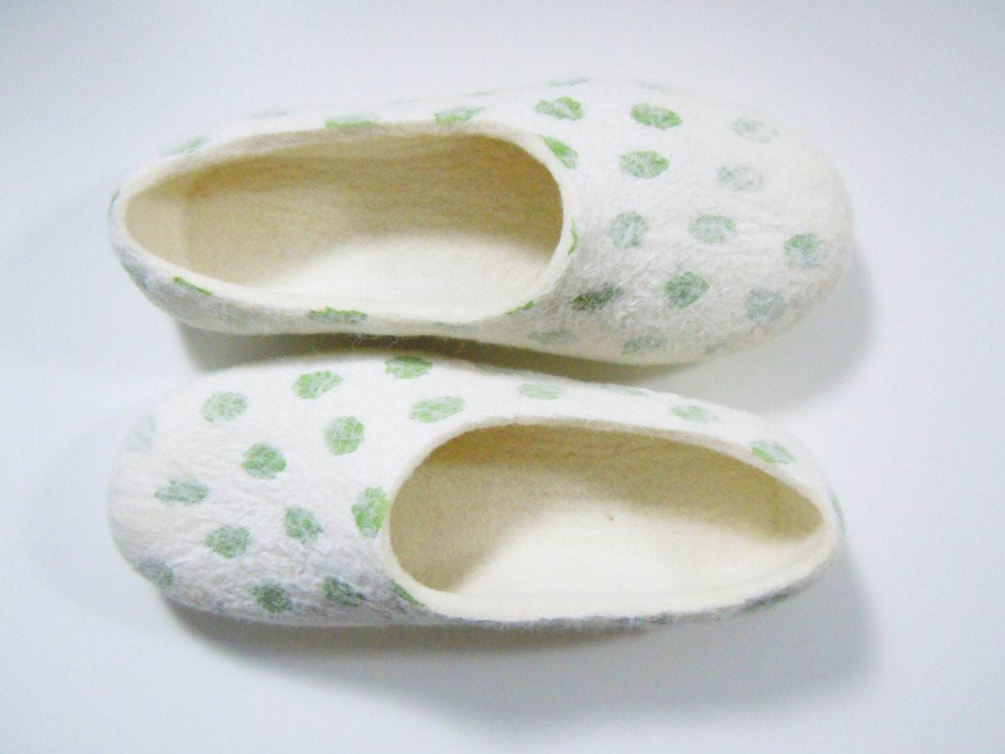 Green Dots Slippers - Felted House Shoes - Home Soul