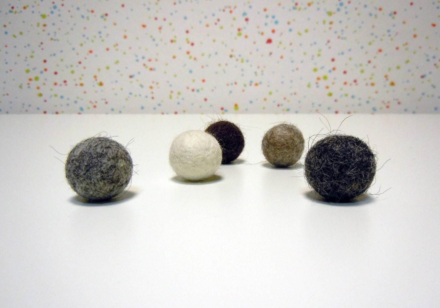 Natural Cat Toys Set - 5 Eco-Friendly Balls - Home Soul