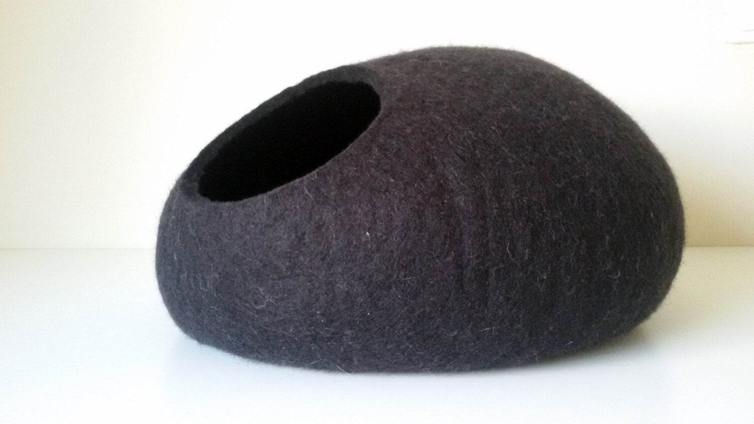 Black Pet Bed - Classic Cat Cave - Home Soul