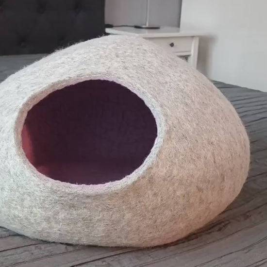 Pet bed / Cat bed / Cat cave / puppy bed / cat house / pet furniture / cat nap cocoon / dog bed / puppy bed. Custom color cat bed